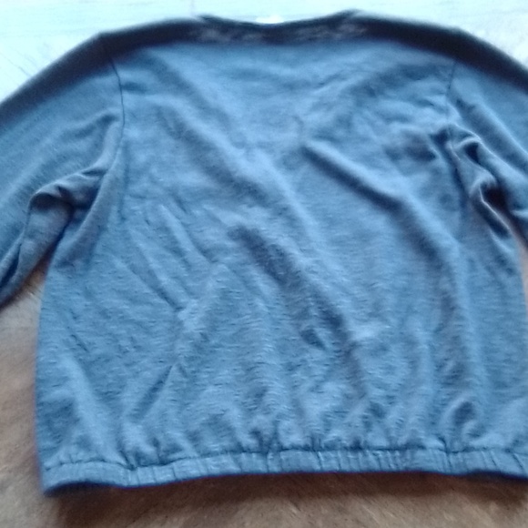Long Sleeve Knit Top!!! - Picture 8 of 8